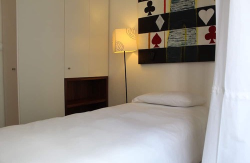 Baixa Apartment | Central Colorful & Sunny 4BR/2BA Apartment in Baixa