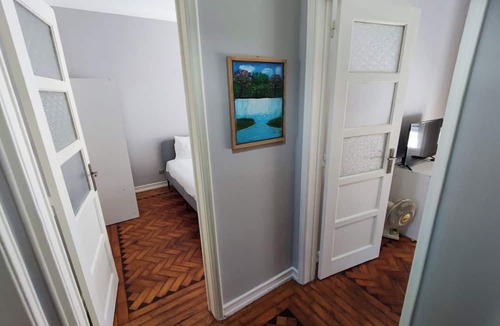 Reboleira Apartment | Lisbon traditional T2 with balcony in Damaia