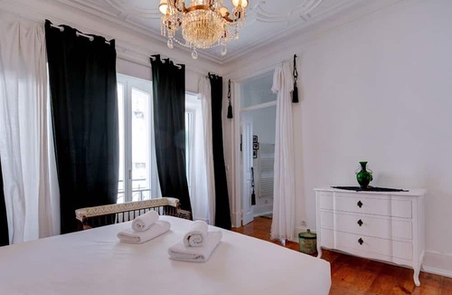 Lisbon Old Town Apartment | 3-Bedroom Apartment with River Views by LovelyStay
