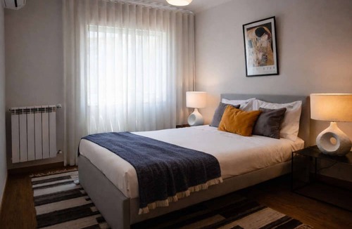 Lumiar Apartment | ✨The Metropolitan: Premium Apartment with Balcony and Parking at Uptown