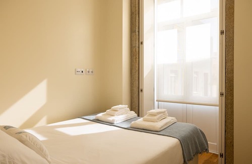 Foz do Douro Apartment | Studio with courtyard, at 3 min walking from the beach and 20 from center by BUS