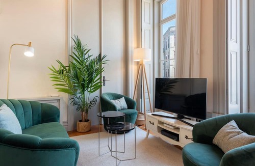 Sao Nicolau Apartment | Luxurious Duplex with Unique View by LovelyStay