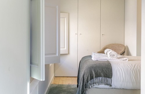 Centro / Baixa Apartment | Downtown Studio w/Pool, AC & Balcony by LovelyStay