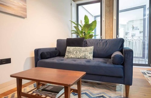 Bonfim Apartment | LOUNGY PORTO - Charming duplex apartment with Patio located in downtown Porto