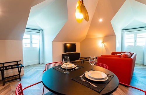Old Town Apartment | FLH Viola Market with Terrace II