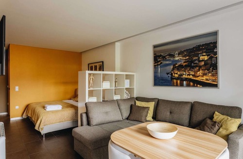 Uniao de Freguesias do Centro Apartment | Budget-Friendly Studio w/Balcony in Rosario
