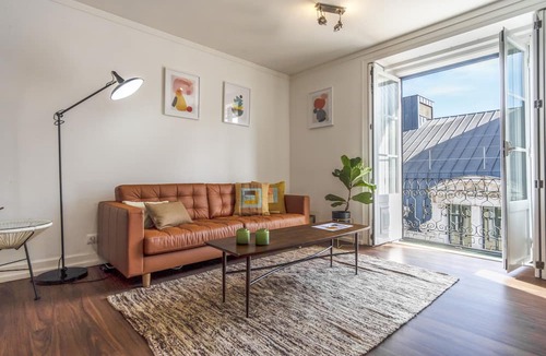Sacramento Apartment | LV Premier Chiado CH