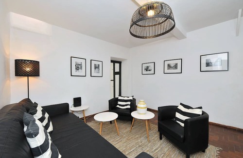 Bairro Alto Apartment | Vintage & Central Apartment in Bairro Alto