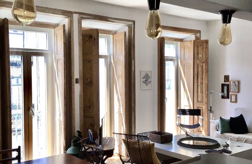 Lisbon Old Town Apartment | A home full of stories to be shared and lived.