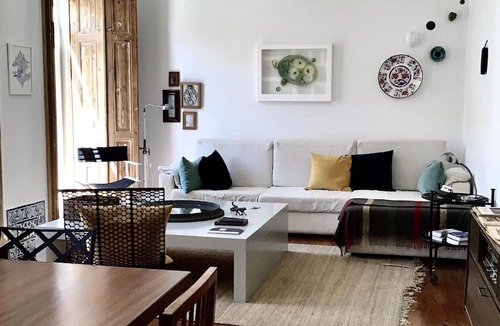 Lisbon Old Town Apartment | A home full of stories to be shared and lived.