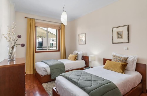 Sao Martinho Apartment | Ajuda III, sea view apartment