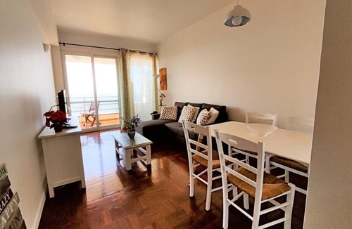 Sao Martinho Apartment | Phenomenal One-Bedroom Apartment with Ocean View