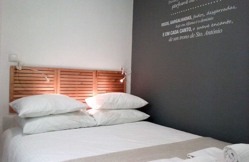 Santa Maria Maior Apartment | Bright and Beautiful Apartment in Sunny Lisbon's Historic Centre - Alfama