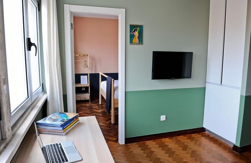 Santo Antonio Apartment | Expresso Martinis in Lisbon by Misha's Place (4c(