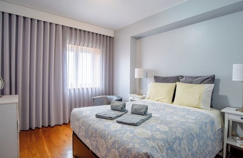 Vila Nova de Gaia Apartment | Avenida: Central, Garage, Metro