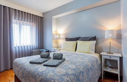 Vila Nova de Gaia Apartment | Avenida: Central, Garage, Metro