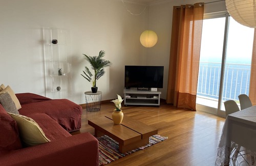 Canico Apartment | New & Spacious Apartment with great sea view - free & fast WI-FI