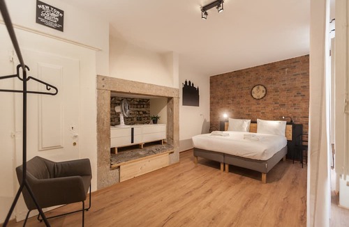 Encarnacao Apartment | FLH Bairro Alto Spacious Apartment