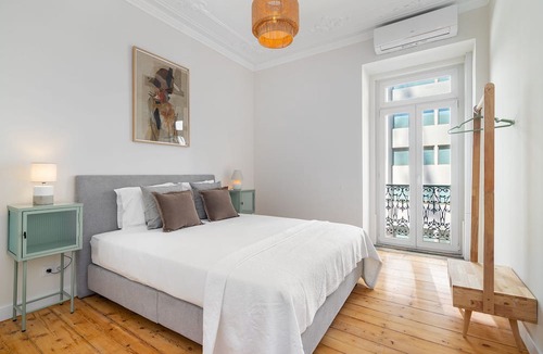 Santos House | Brand new luxury apartment riverside