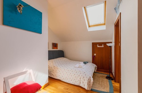 Encarnacao Apartment | Holiday Apartment "Atalaia Duplex" with Balcony & Wi-Fi