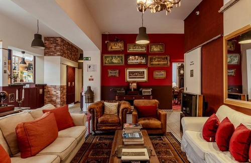 Alcantara Apartment | Labor Alliance Residence - Room 16 by LovelyStay