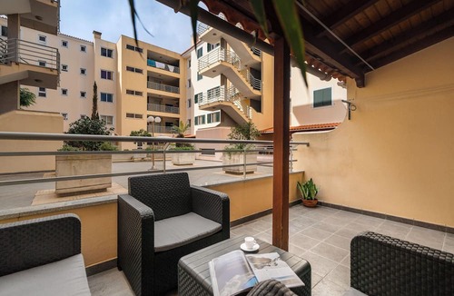 Canico Apartment | Apartment with Balcony - Caniço Golden