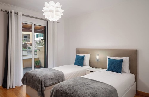 Canico Apartment | Apartment with Balcony - Caniço Golden