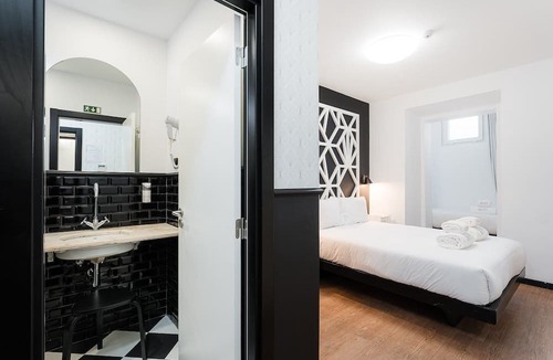 Sao Jorge de Arroios Apartment | The Twenties by GuestReady - Room 04