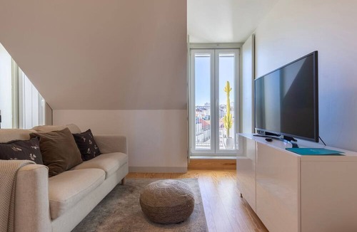 Alfama Apartment | Elegant City Stay in Graça by LovelyStay