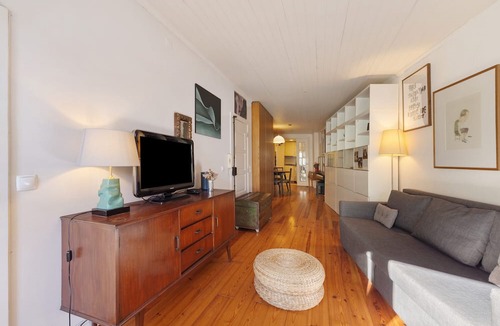 Alcantara Apartment | Apartment 'Rio Alcântara' with Private Terrace, Balcony and Wi-Fi