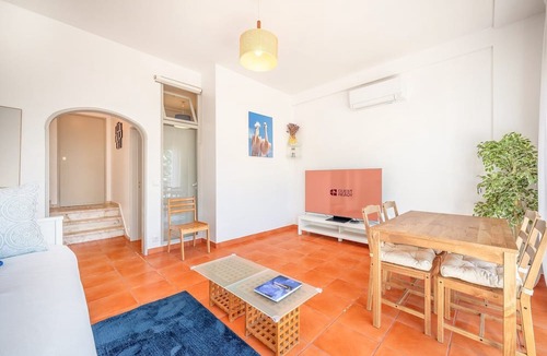 Parede Apartment | Charming Haven on the Portuguese Riviera