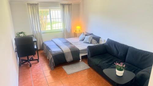 Mem Martins House | Cozy home stay at a villa with beautiful garden