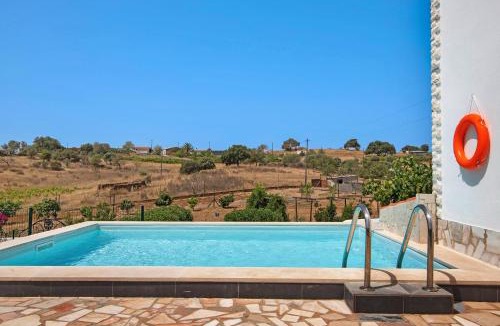 Martim Longo Villa | Casa dos Jotas