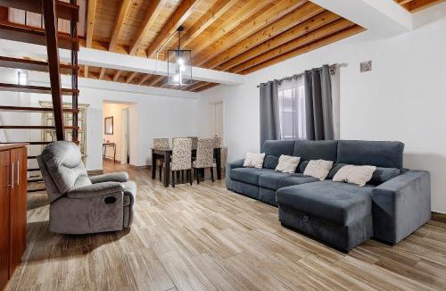 Ribeira Grande Villa | Windmill Beach House
