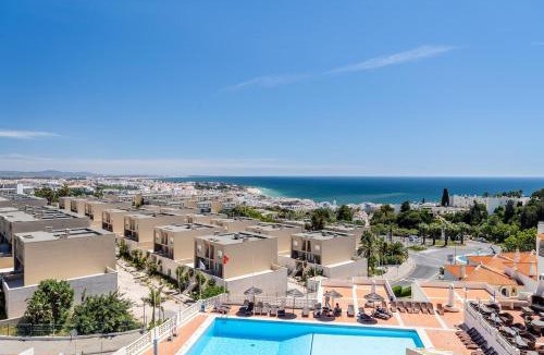 Patio Apartment | Top floor Inspiring view pool beach nearby