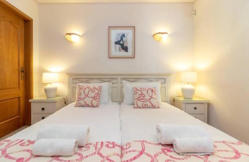 Carvoeiro Villa | Casa Bruella - Walk to beach Pool WiFi and BBQ
