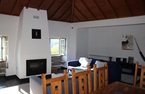 Alvarenga House | Noninha House