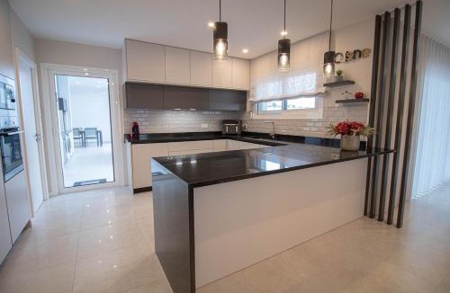 Pombal Villa | Quinta das Oliveiras , Casa moderna & Confortavel
