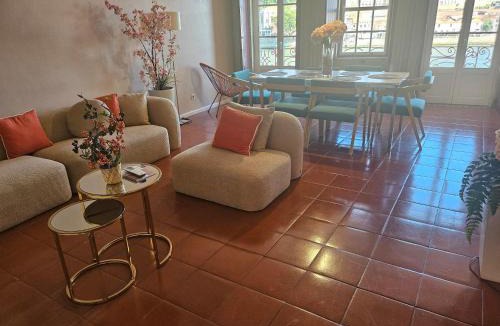 Sao Nicolau Apartment | Muralha da Barca Apartamentos -Fique no centro do Porto junto a ponte D-Luis IRNAL nº13939 Al,5848 Al, 6419 AL-Chamada para a rede móvel nacional