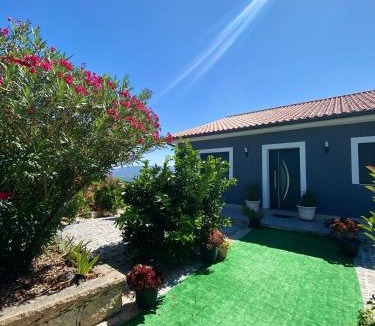 Molares House | Paraíso Céu Azul