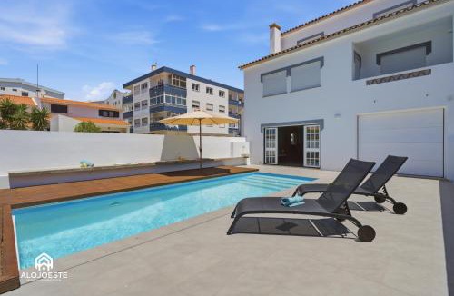 Praia de Santa Cruz House | Parque Residence - Atlantic Living - Family house with pool