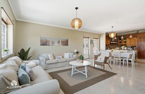Praia de Santa Cruz House | Parque Residence - Atlantic Living - Family house with pool