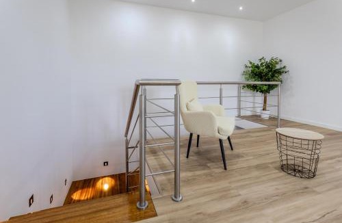 Ribeira Grande House | The Frenchie's House