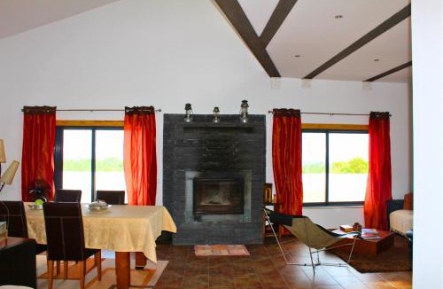 Zambujal House | Villa Penim - Countryside Villa with Jacuzzi, Garden with BBQ & Stunning Views