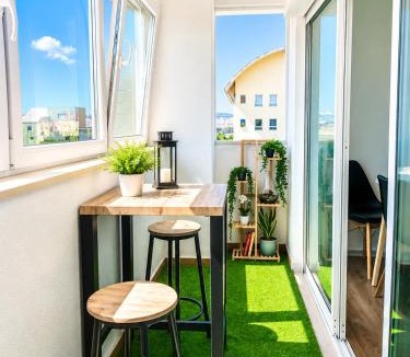 Carnide Apartment | Lisbon Lux T1 Pool Gym Tennis AC - Pouso dos Anjos Apartment