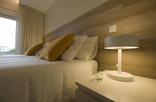 Ponta Delgada Apartment | Rosa Garden Retreat