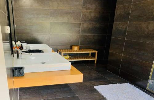 Vilarelho Villa | Lovely Caminha Villa 3 Bedrooms Villa Lilac Private Pool