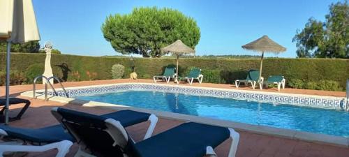 Chinicato House | Quinta das AVES - Apartamento T2 com Piscina Comum