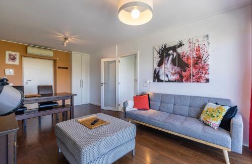 Parque das Nacoes Apartment | Lovely 1 BDR Apartment With Pool by LovelyStay