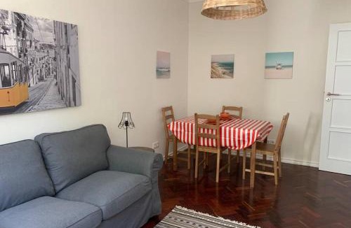 Principe Real Apartment | Casa do Largo Sardinha - Very central apartment with AC